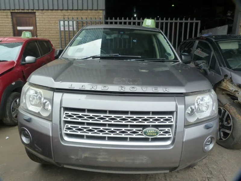 2009 Land Rover Freelander  view 2