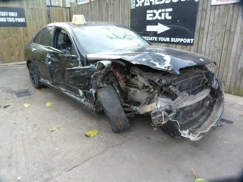 2008 Mercedes-Benz C-Class  view 3