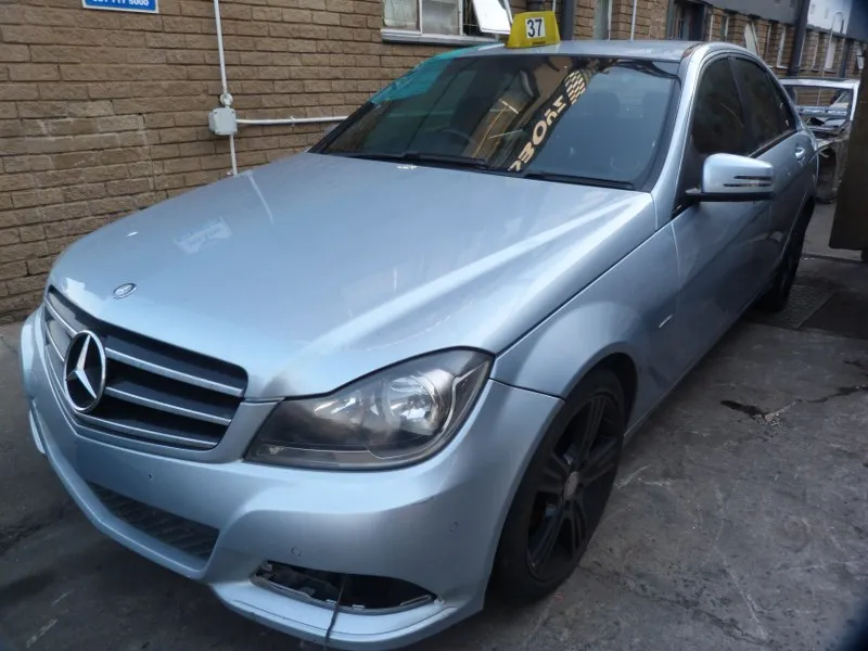 2013 Mercedes-Benz C-Class view 2