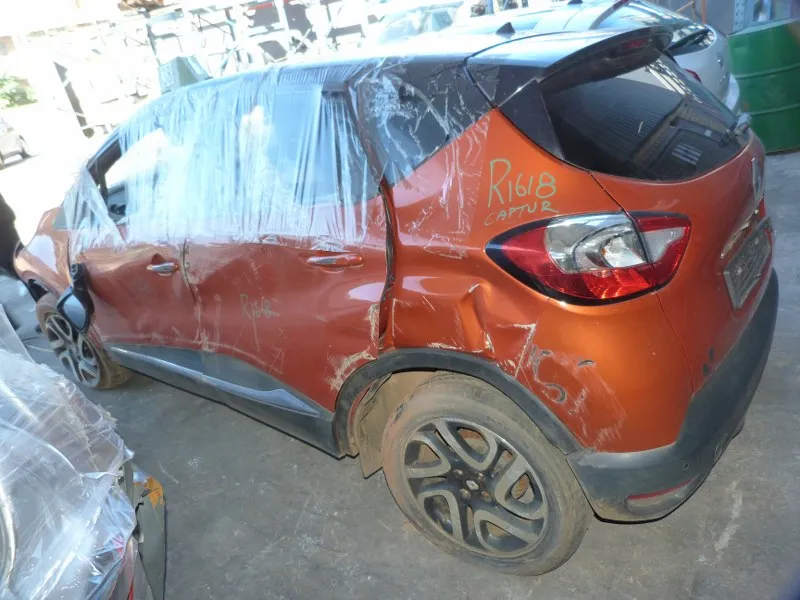 2016 Renault Captur H4B view 5