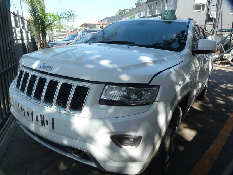 2014 Jeep Grand Cherokee view 2