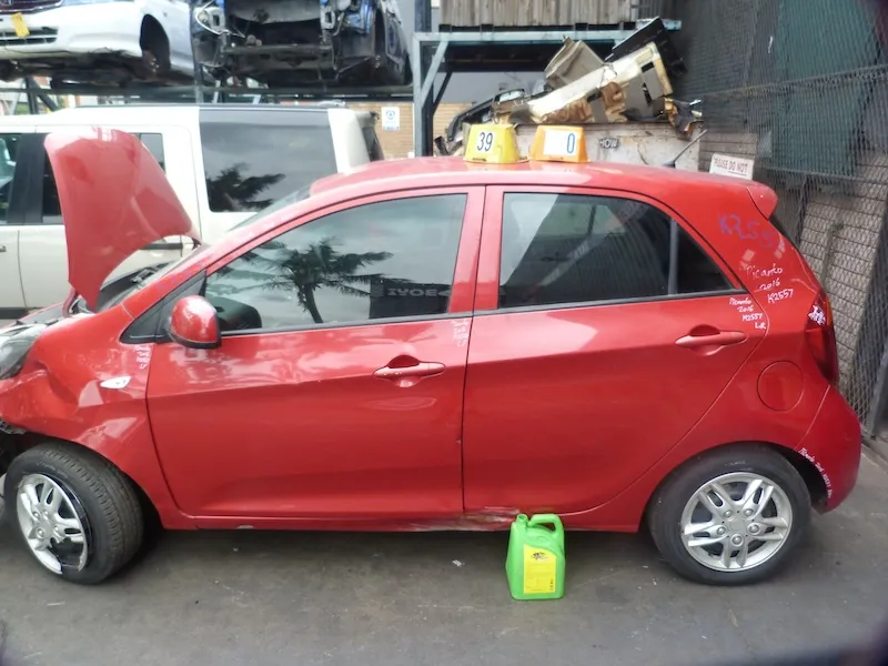 2015 Kia Picanto  view 3