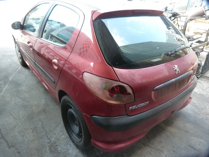 2001 Peugeot 206  view 6