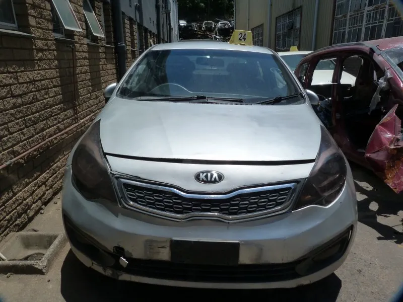 2014 Kia Rio G4FA view 2