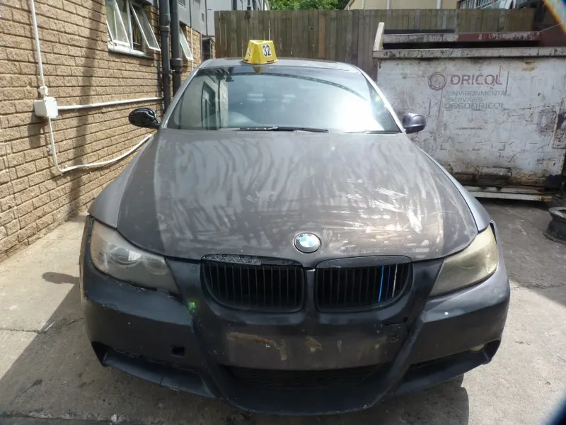 2005 BMW 3 Series N46 view 2