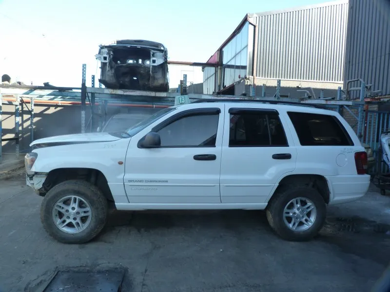 2004 Jeep Grand Cherokee thumbnail 5