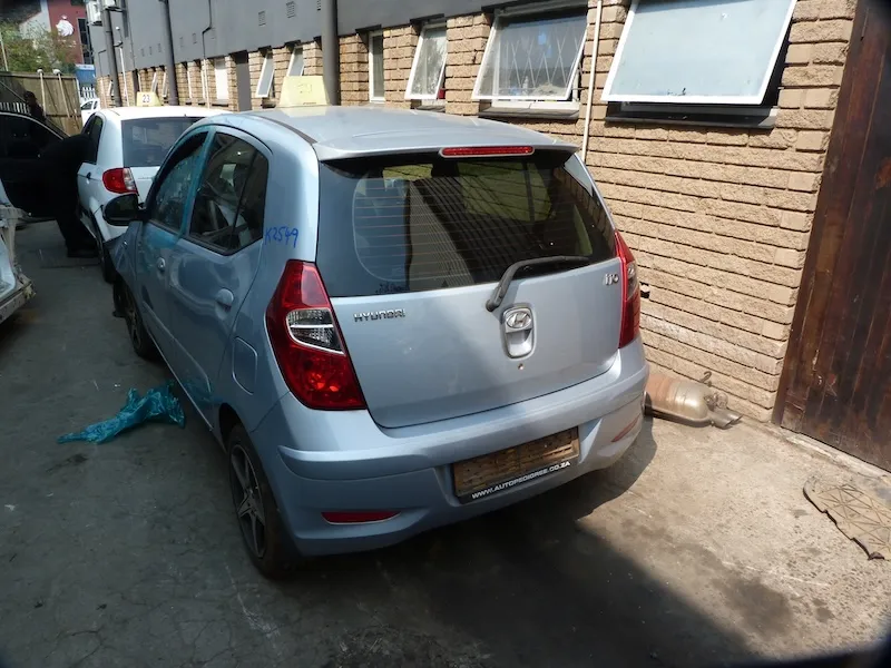 2012 Hyundai i10 G4HG view 4
