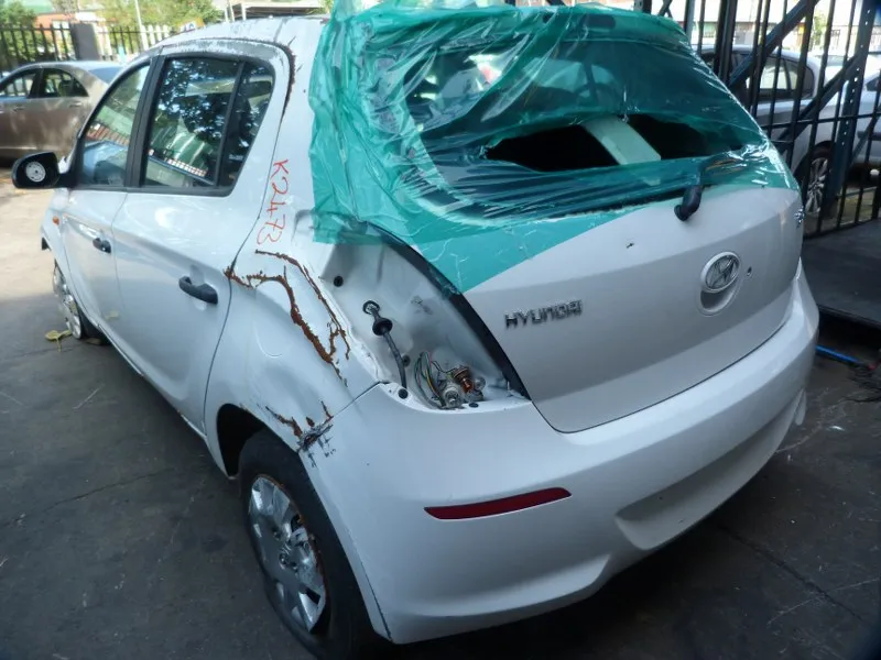 2015 Hyundai i20 G4LA view 5