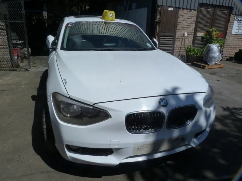 2014 BMW 1 Series N13 view 8