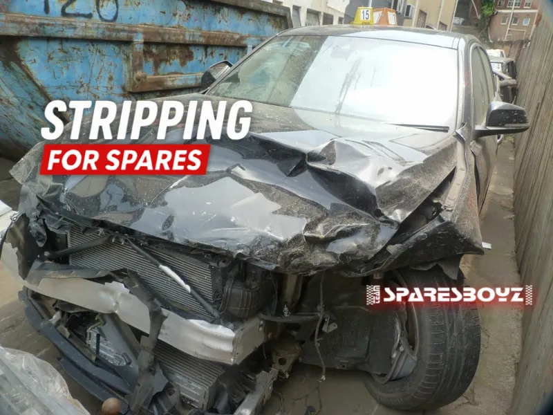 2010 BMW 3 Series view 2