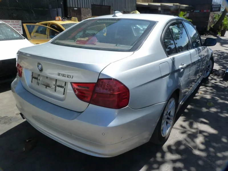 2009 BMW 3 Series  view 6