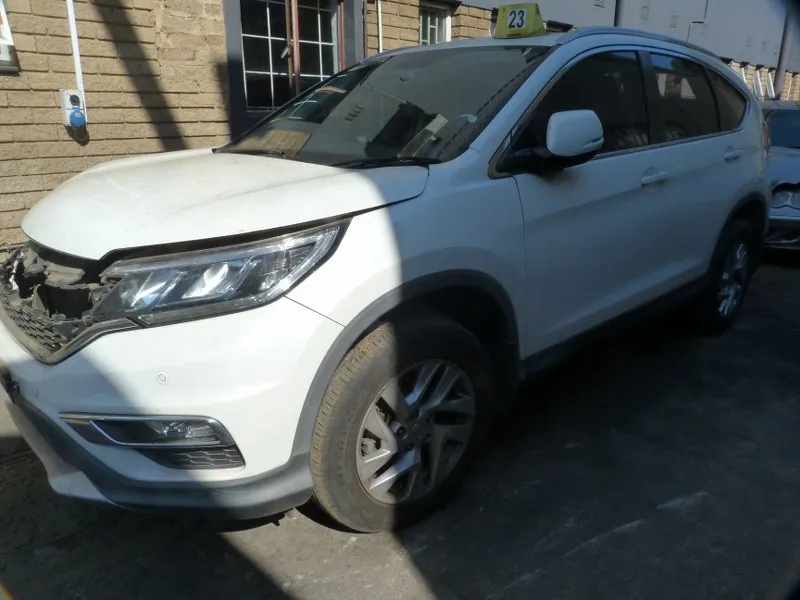 2016 Honda CR-V view 4