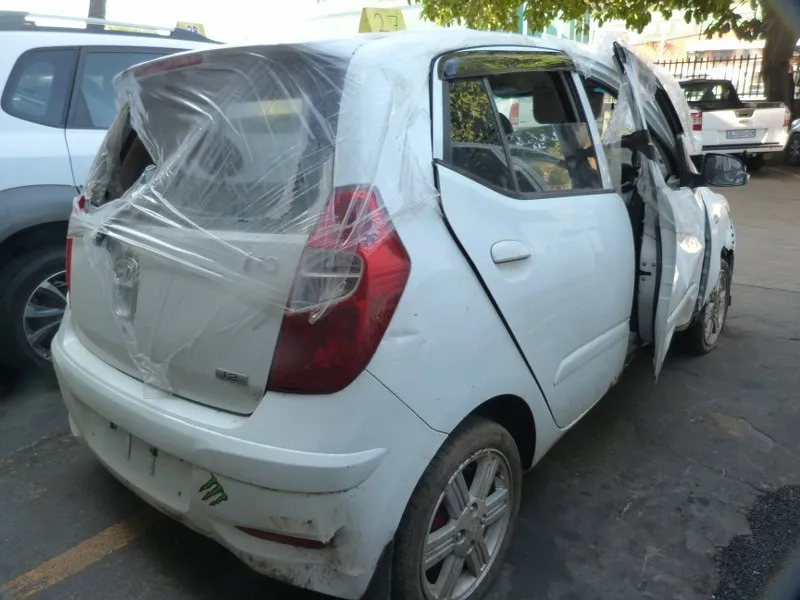 2013 Hyundai i10 G4LA view 5