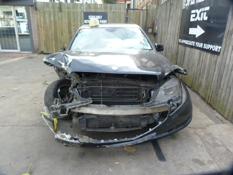 2008 Mercedes-Benz C-Class  view 2