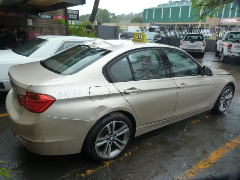2013 BMW 3 Series  view 6