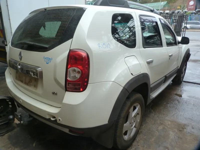 2014 Renault Duster view 4