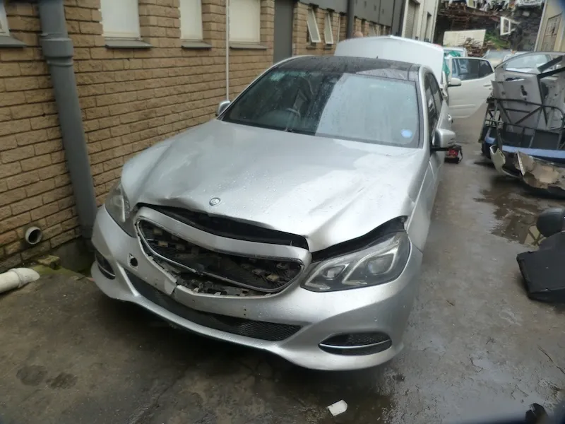 2014 Mercedes-Benz E-Class W212 view 2