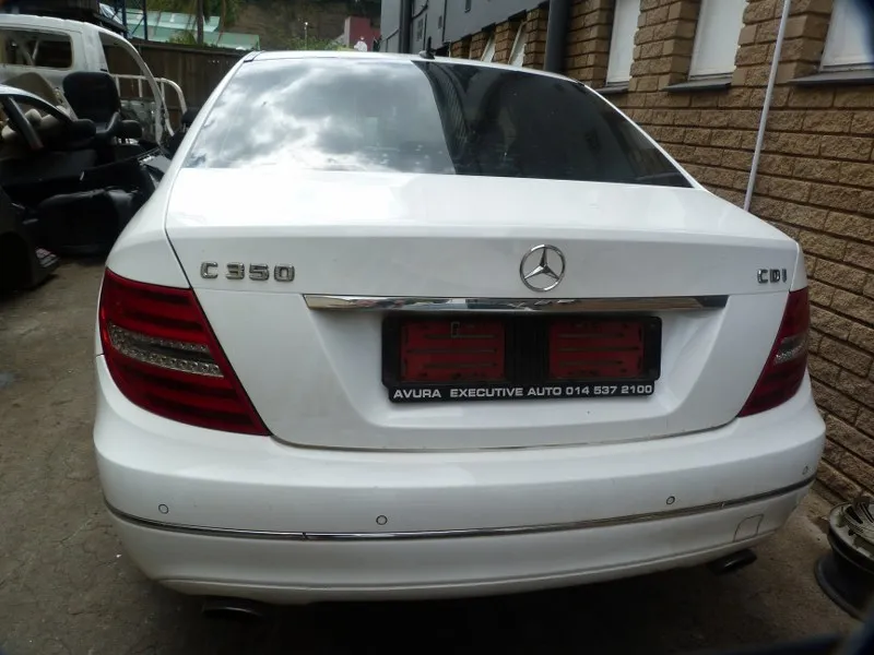 2013 Mercedes-Benz C-Class 642 view 6