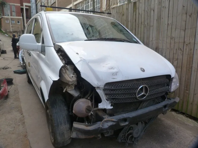 2004 Mercedes-Benz Vito 646982 view 4