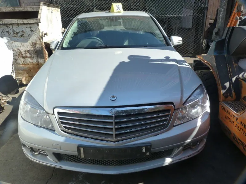 2011 Mercedes-Benz C-Class 2718 view 2
