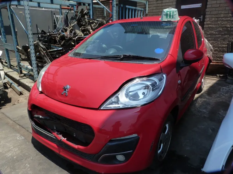 2014 Peugeot 107 1KP view 3