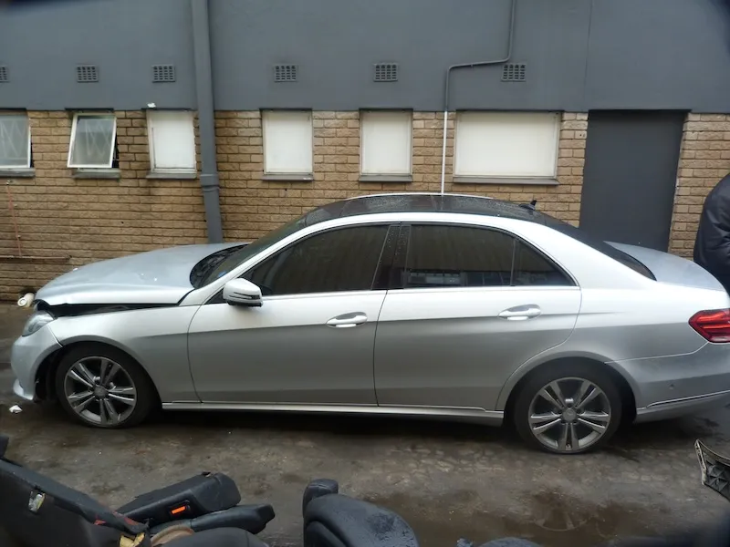 2014 Mercedes-Benz E-Class W212 view 5