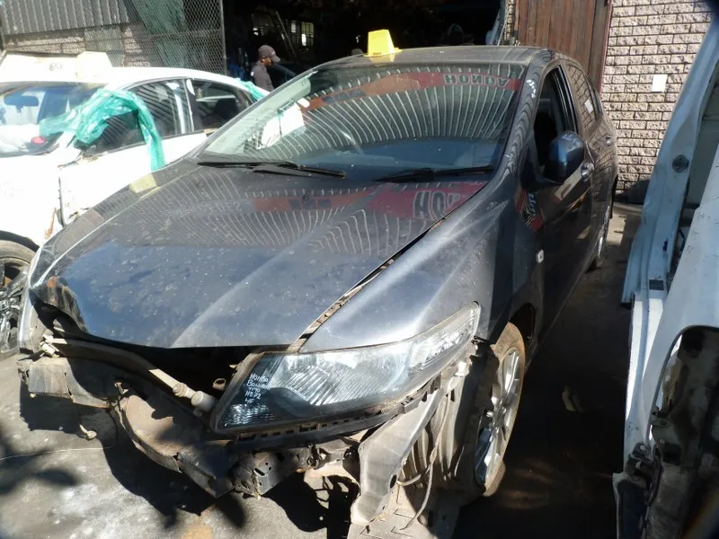 2012 Honda Ballade view 2