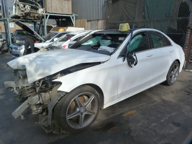 2015 Mercedes-Benz C-Class 274 view 8