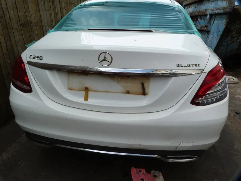 2015 Mercedes-Benz C-Class 651 view 6