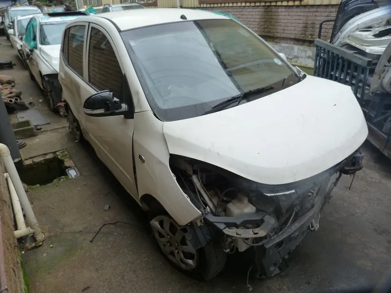 2015 Hyundai i10 G4HG view 5