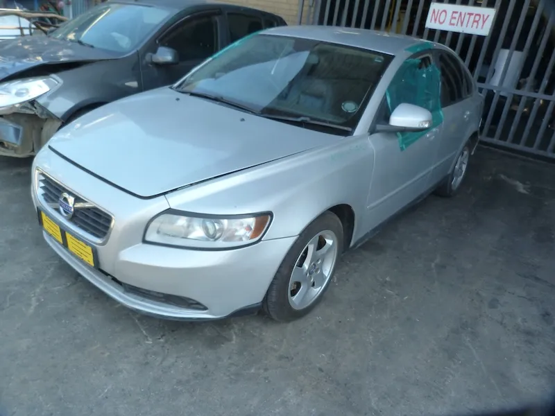 2012 Volvo S40 B4204S view 2