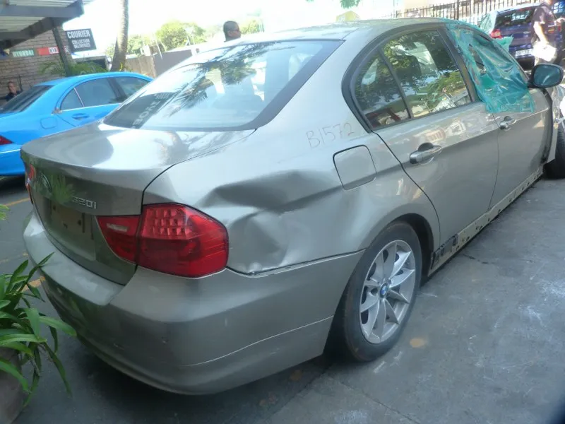 2010 BMW 3 Series N46N view 6