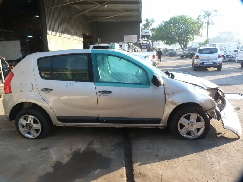 2012 Renault Sandero view 7