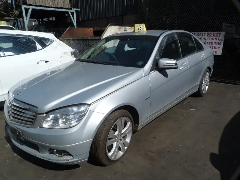 2011 Mercedes-Benz C-Class 2718 view 6