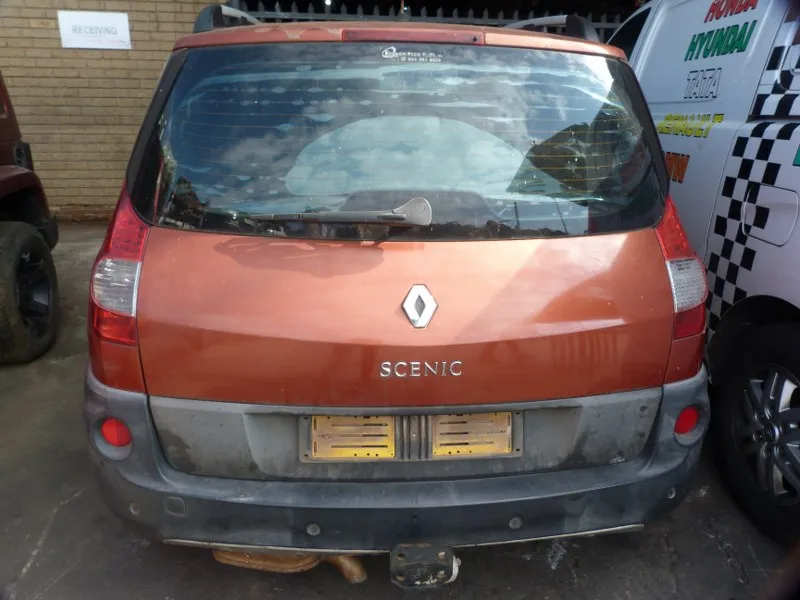 2005 Renault Scenic  view 5