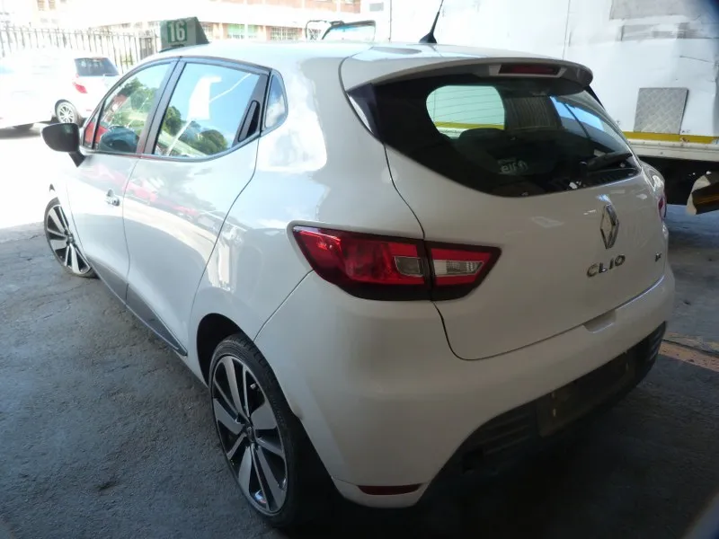 2017 Renault Clio H4BB view 6