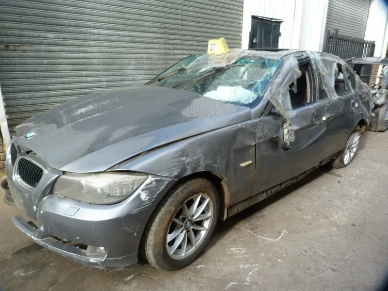 2010 BMW 3 Series N46N view 4