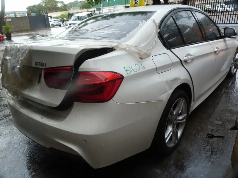 2018 BMW 3 Series B38 view 8