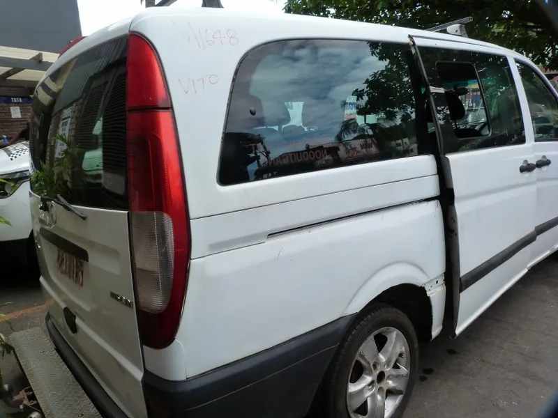 2004 Mercedes-Benz Vito 646 view 6