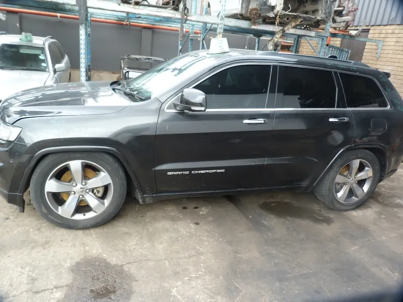 2014 Jeep Grand Cherokee thumbnail 4