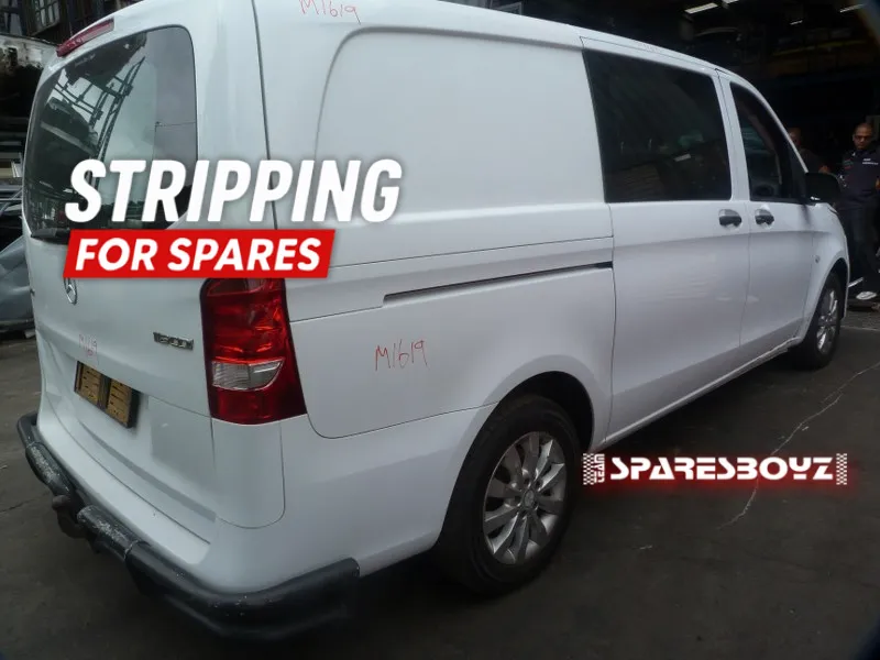 2014 Mercedes-Benz Vito view 4