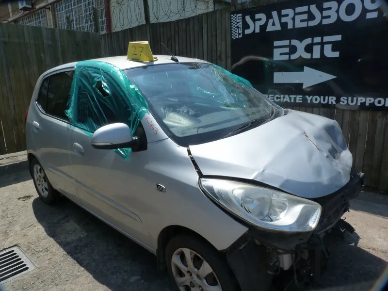 2015 Hyundai i10 G4HG view 4