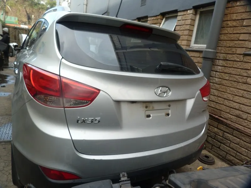 2011 Hyundai ix35 G4KE view 6