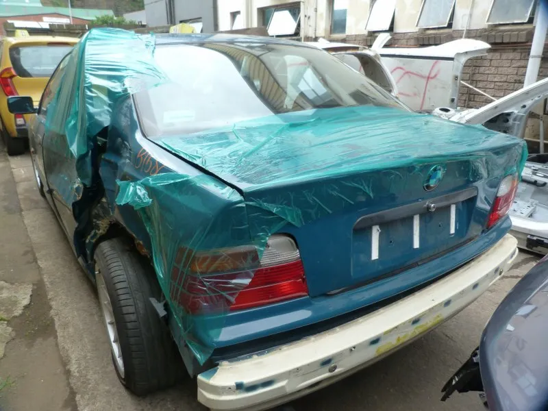 1996 BMW 3 Series M43 view 6