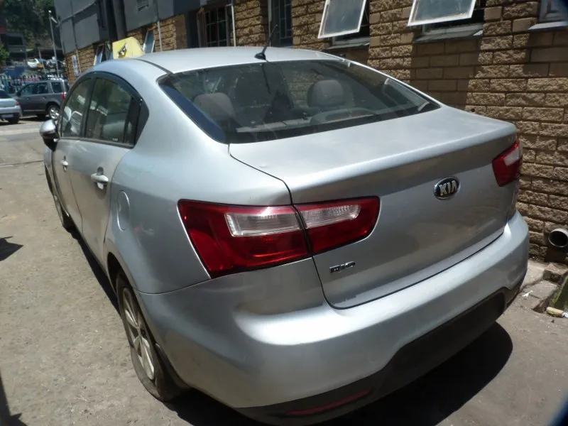 2014 Kia Rio G4FA view 7