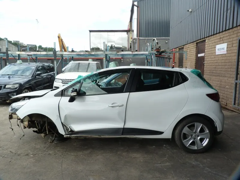 2015 Renault Clio  view 5