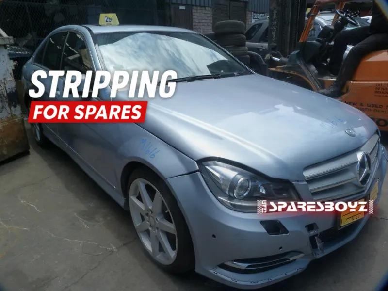 2012 Mercedes-Benz C-Class view 2