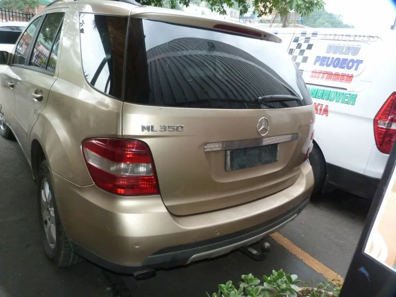 2005 Mercedes-Benz ML 272 view 3