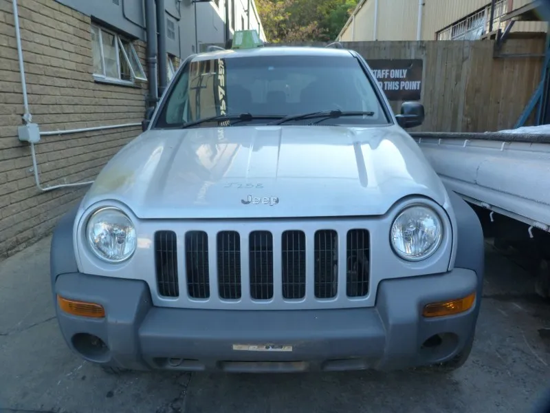 2003 Jeep Cherokee  view 2