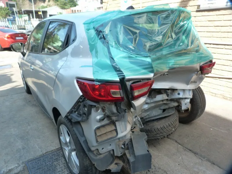 2015 Renault Clio  view 7